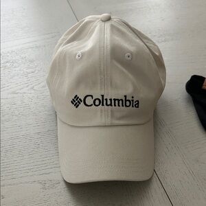 Columbia Off-White Casual Cap